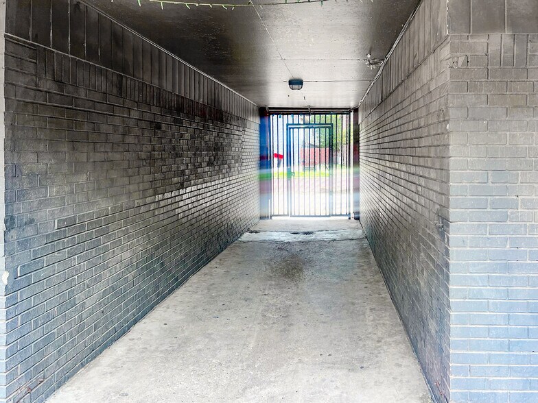 More Photos Of 1809 14th St, Lubbock Apartments For Sale