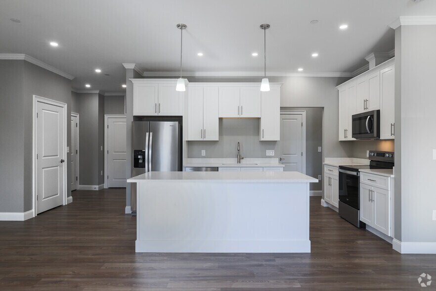 More Photos Of 3 Meeting House Rd, Chelmsford Apartments For Lease
