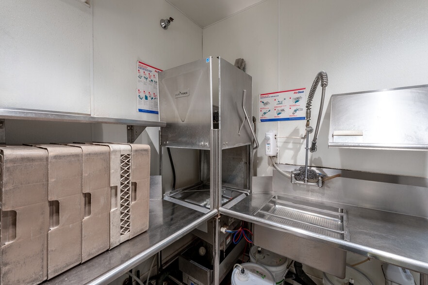 More Photos Of 3020 University Ave, San Diego Restaurant For Lease