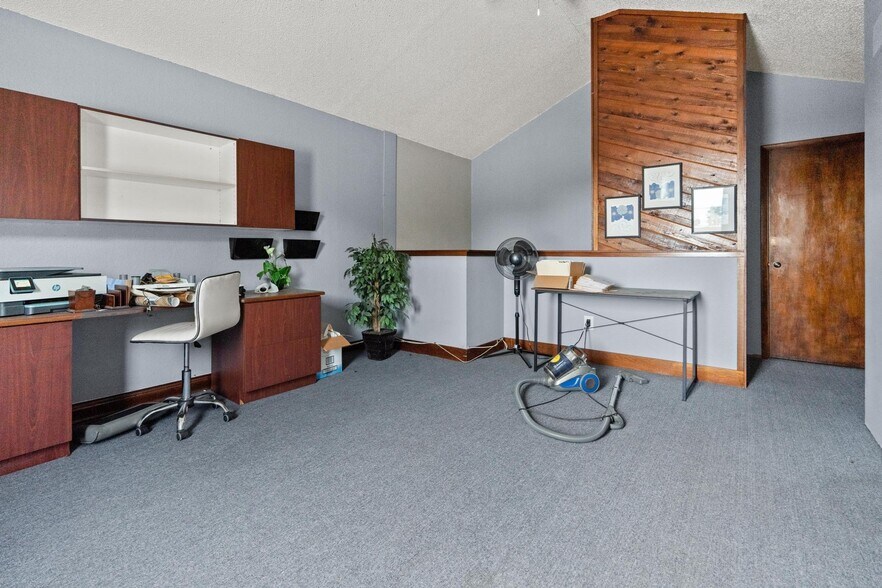 More Photos Of 4950 72nd Ave N, Pinellas Park Auto Repair For Sale