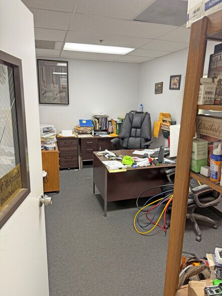 More Photos Of 6489 Calle Real, Goleta Research And Development For Lease