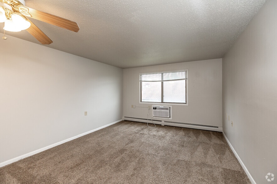More Photos Of 1104 8th St, Boone Apartments For Sale