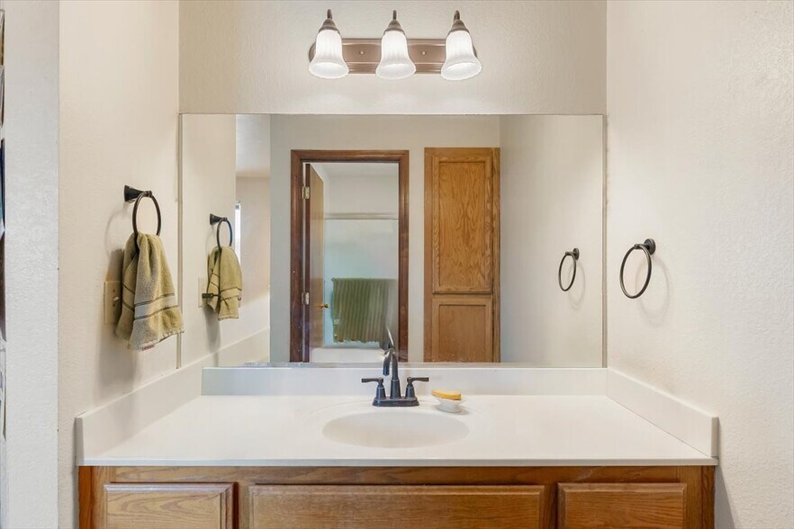 More Photos Of 416 Alder St, Mount Shasta Apartments For Sale