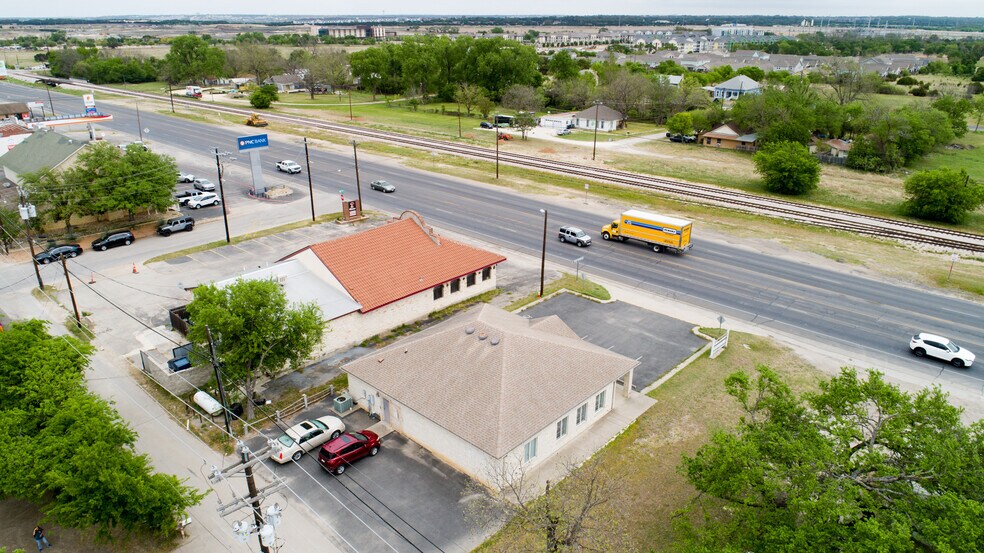 More Photos Of 107 N US Hwy 183, Leander Storefront For Sale