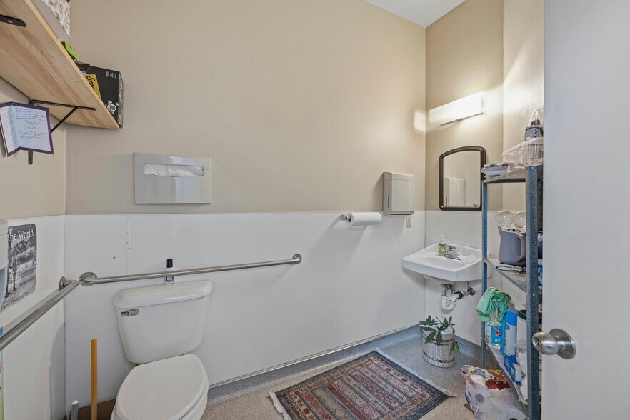 More Photos Of 101-107 S 1st St, La Conner Storefront For Sale