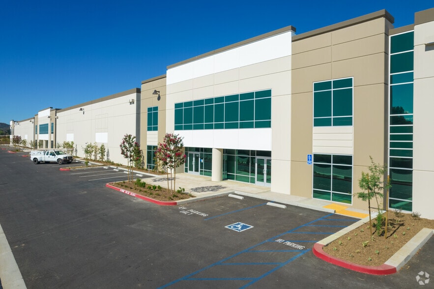 More Photos Of 33360 Zeiders Rd, Menifee Warehouse For Lease