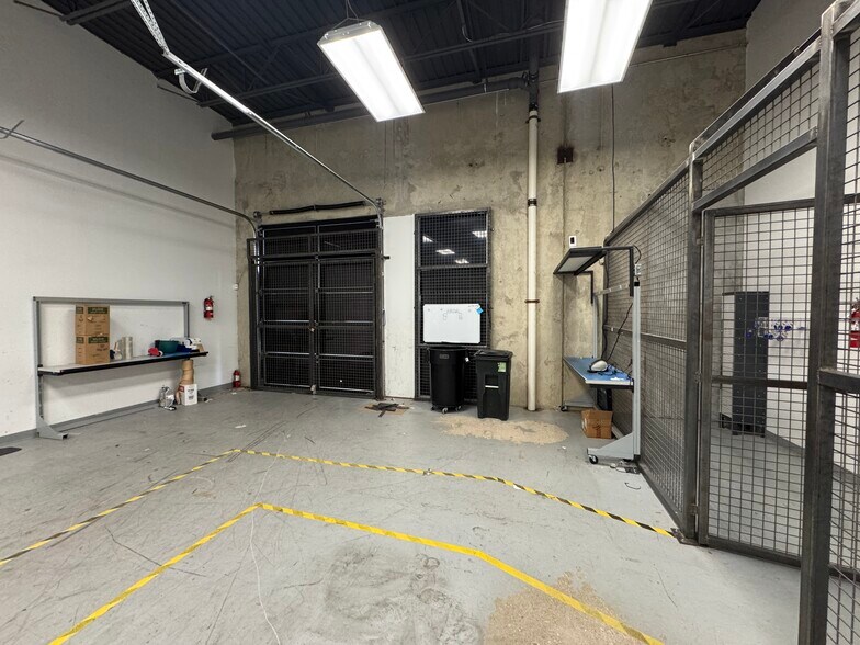 More Photos Of 1380 River Bend Dr, Dallas Office For Sale