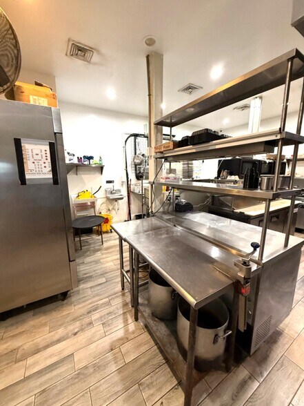 More Photos Of 36 W Pine Ave, Eastpoint Restaurant For Sale