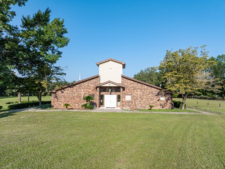 More Photos Of 5056 FL-47, Lake City Specialty For Sale