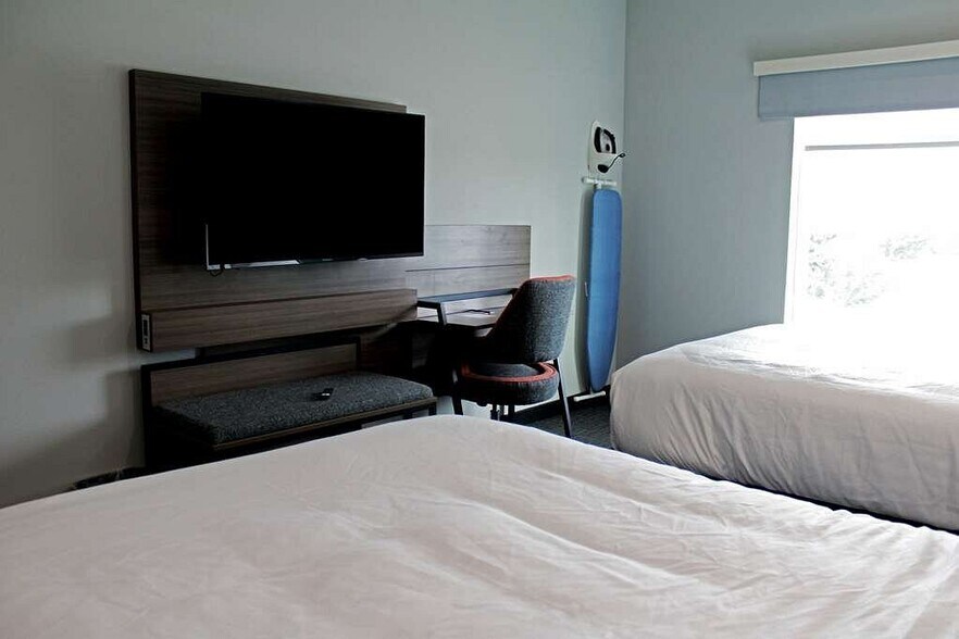 More Photos Of 12282 Emerald Coast Pkwy West, Miramar Beach Hotel For Sale
