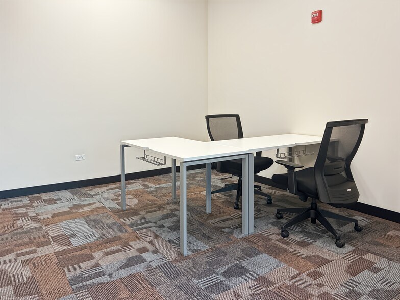 More Photos Of 51-181 S 1st St, St Charles Coworking Space