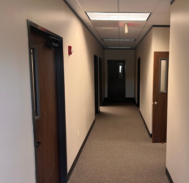 More Photos Of 23800 Northwest Fwy, Cypress Medical For Lease