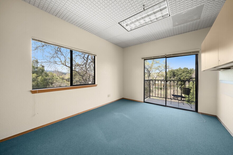 More Photos Of 5805 Capistrano Ave, Atascadero Office For Lease