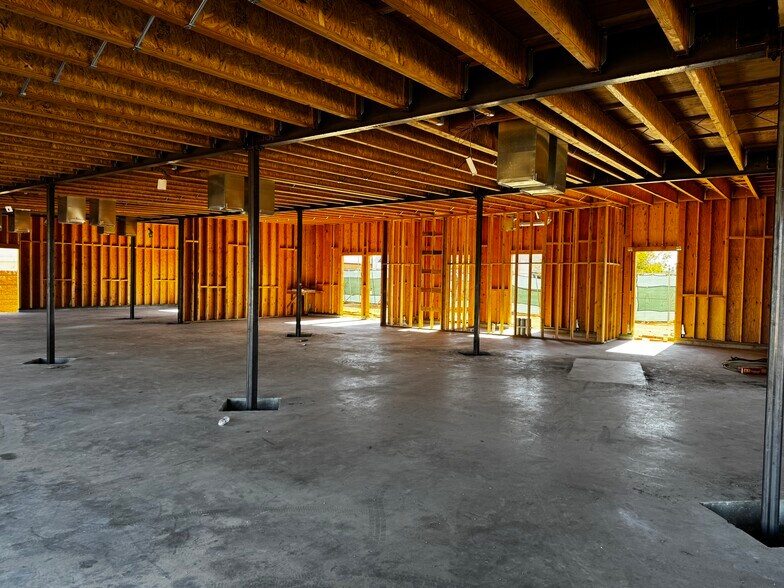 More Photos Of 15634 Main St, Hesperia Storefront For Lease