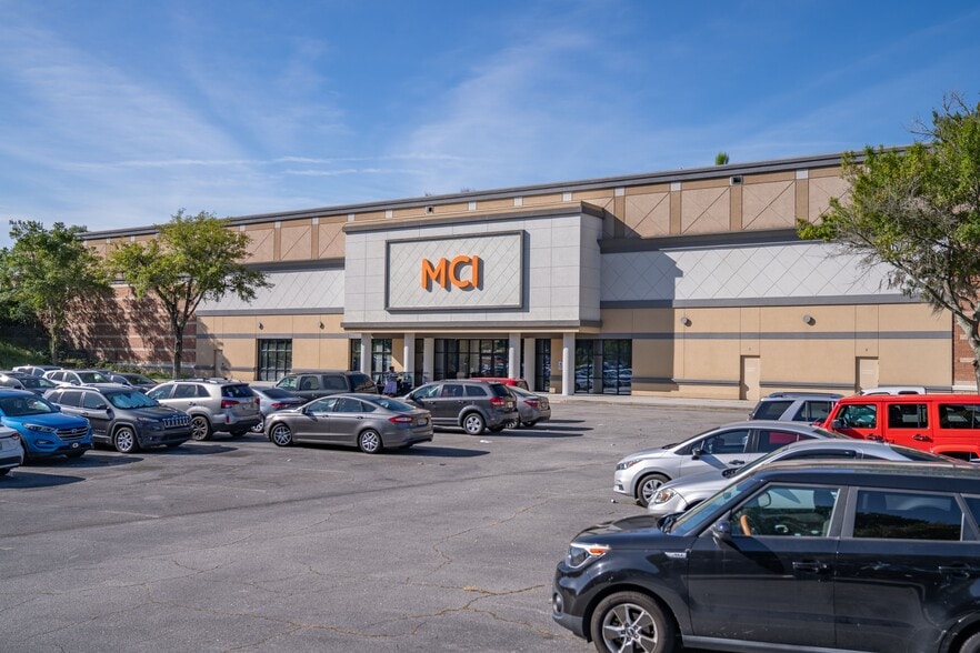 More Photos Of 14045 Abercorn St, Savannah General Retail For Sale