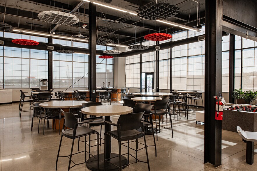 More Photos Of 525-705 3rd St, Beloit Office For Lease