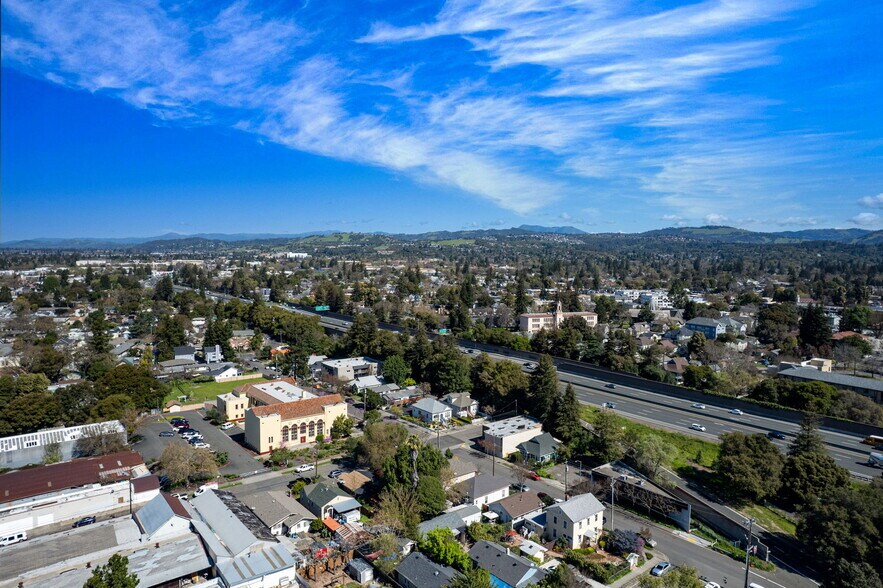 More Photos Of 610 Davis St, Santa Rosa Office Residential For Sale