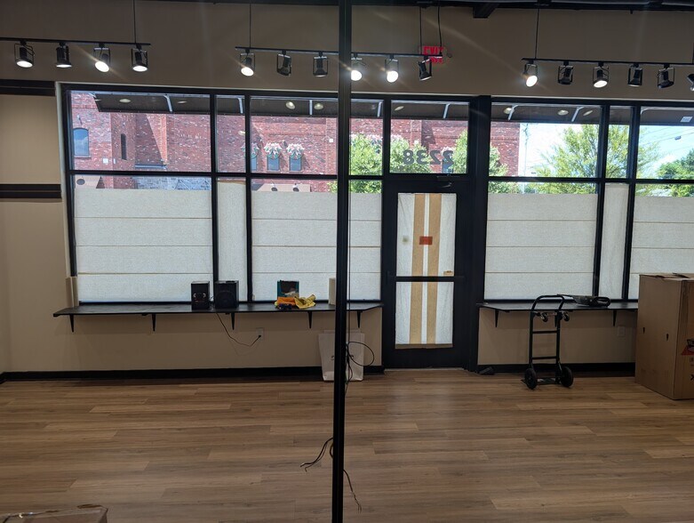 More Photos Of 2238 N Mount Juliet Rd, Mount Juliet Flex For Lease