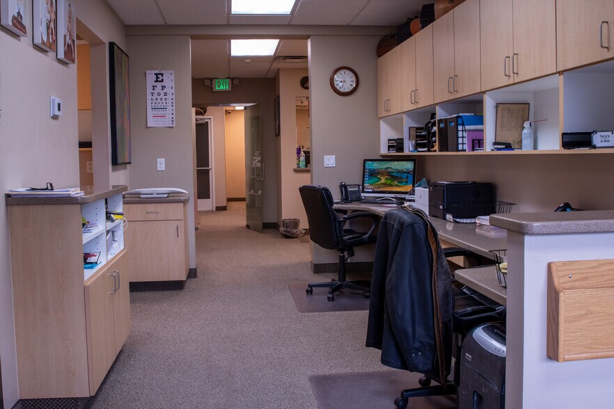 More Photos Of 480 E Prater Way, Sparks Medical For Sale