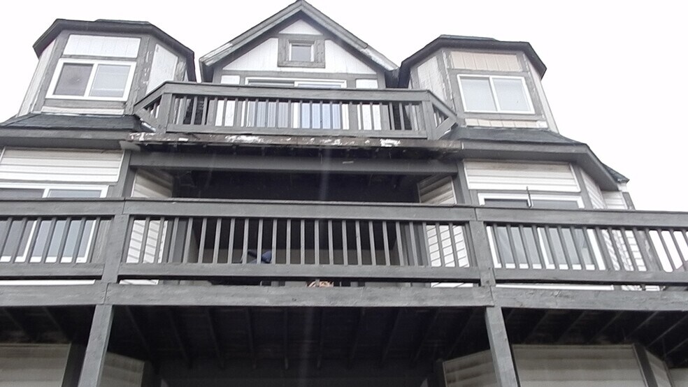 More Photos Of 953 Desoto St, Saint Paul Apartments For Sale