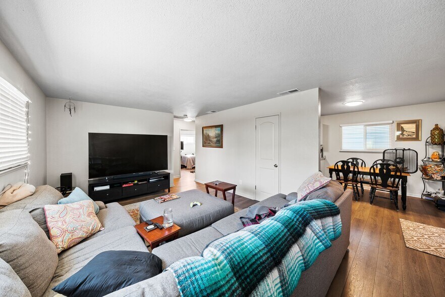 More Photos Of 8336 Brentwood Blvd, Brentwood Office Residential For Sale