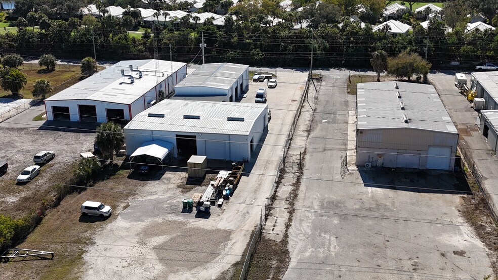 More Photos Of 170 Rich St, Venice Warehouse For Sale