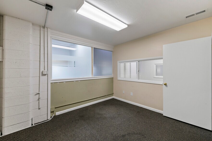 More Photos Of 1920 S 900 W, Salt Lake City Warehouse For Sale