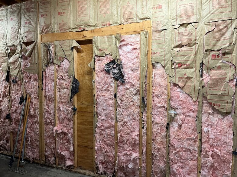 More Photos Of 115 W Maple Ave, Fayetteville Storefront Retail Office For Sale