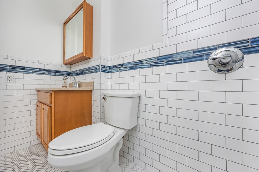 More Photos Of 57-11 58th St, Maspeth Warehouse For Sale