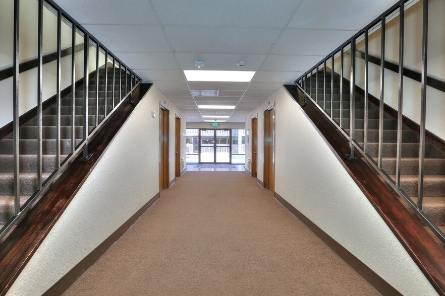 More Photos Of 500 N Morain St, Kennewick Office For Lease