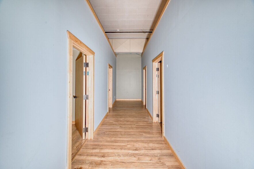 More Photos Of 326 Chestnut St, Virginia Storefront Retail Office For Sale