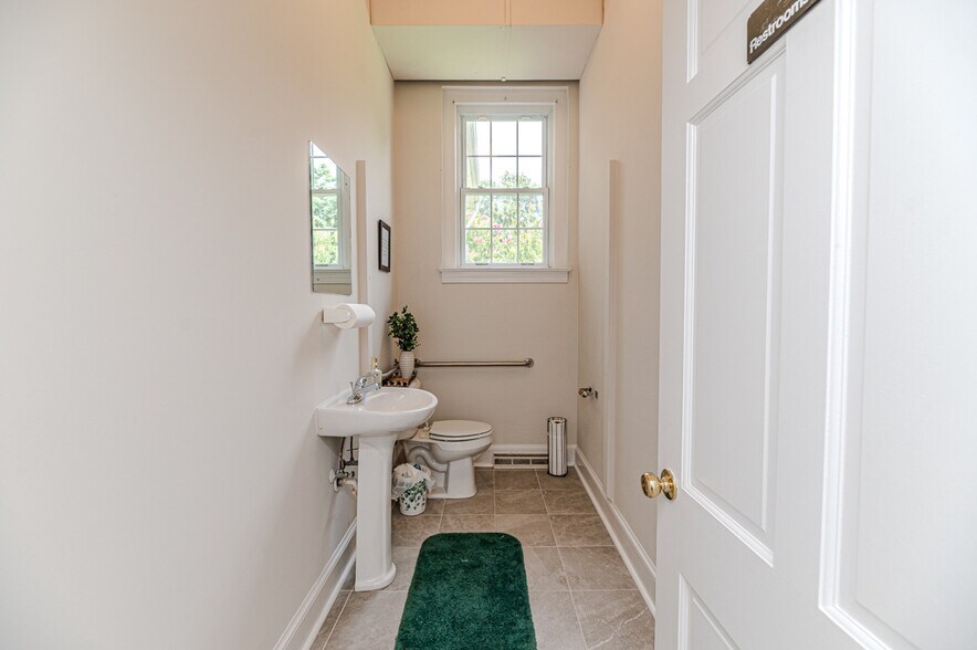 More Photos Of 211 Main st, Broadway Religious Facility For Sale