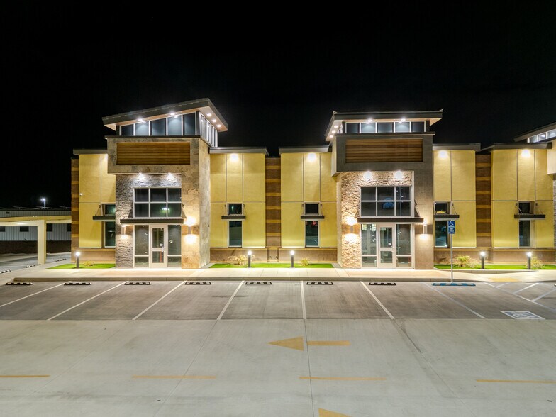 More Photos Of 1446 W Pico Ave, El Centro Medical For Lease