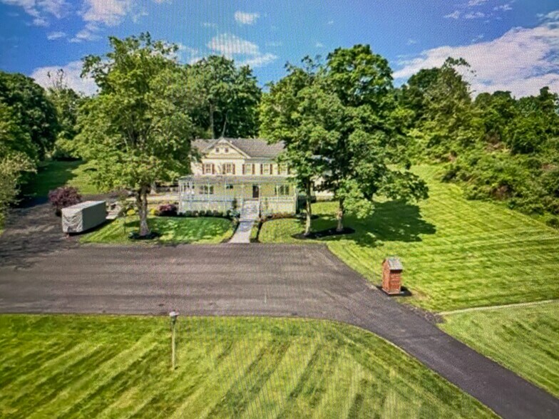More Photos Of 97 Grayrock Rd, Clinton Township Office For Lease