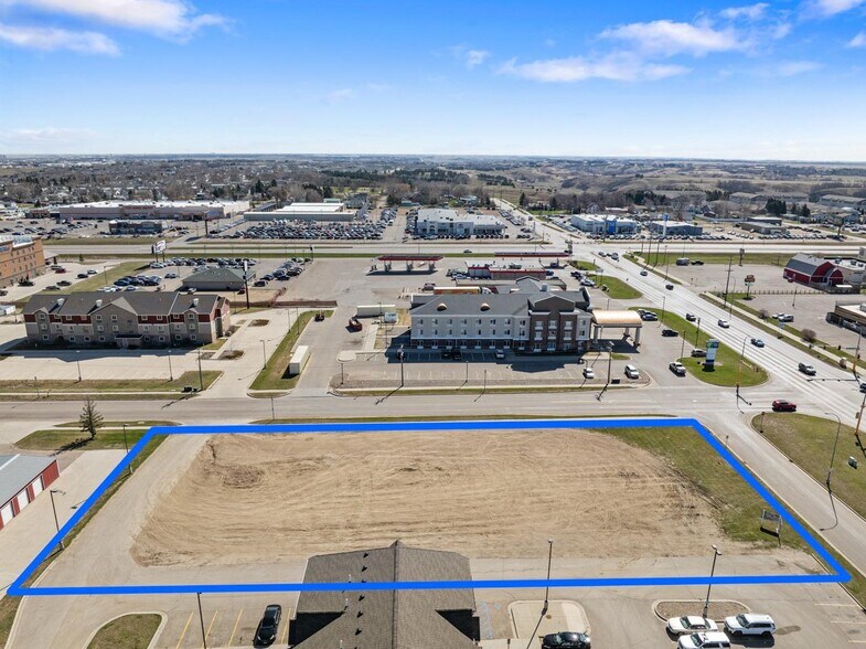 More Photos Of 400 37th Ave SW ave, Minot Land For Sale