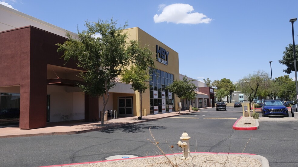 More Photos Of 868 N Gilbert Rd, Gilbert Freestanding For Lease