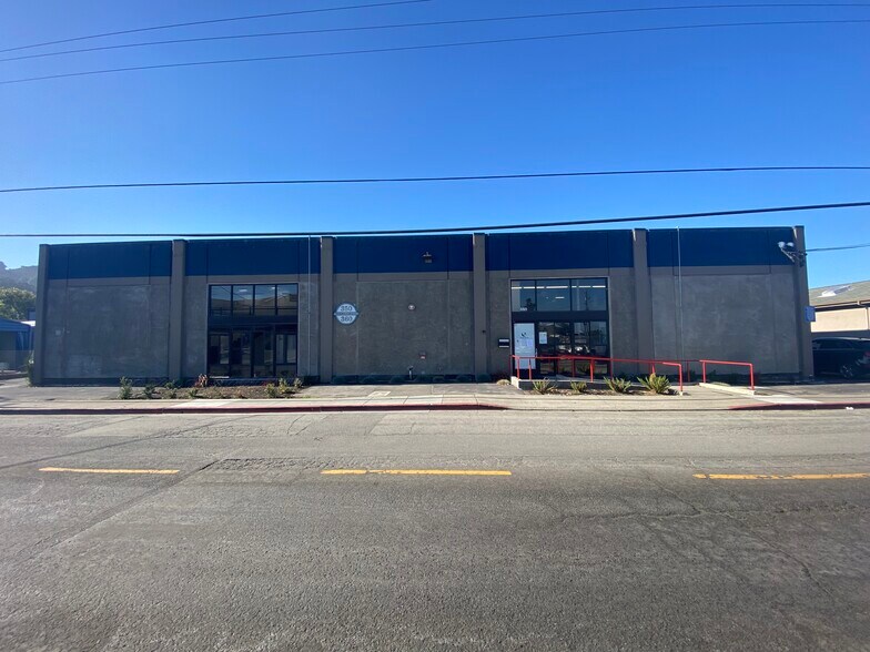More Photos Of 350-360 Gate Five Rd, Sausalito Research And Development For Lease