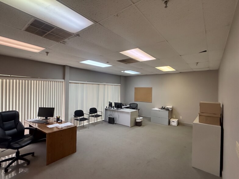 More Photos Of 10110 Palafox Hwy N, Pensacola Warehouse For Sale