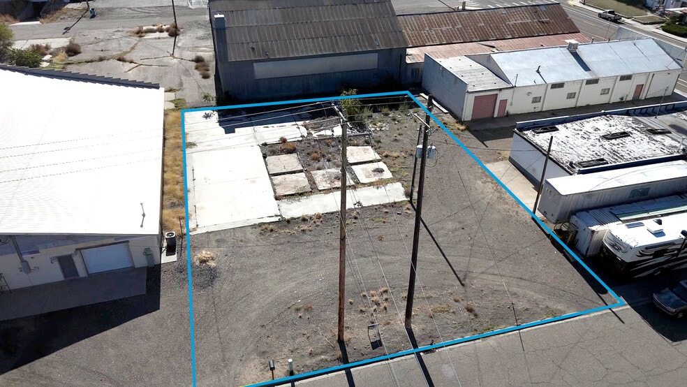 More Photos Of 701 6th Avenue, Ontario Land For Sale