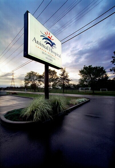 More Photos Of 2257 US Route 22 & 3 Rt, Maineville Veterinarian Kennel For Sale