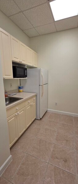 More Photos Of 8890 Terrene Ct, Bonita Springs Office For Lease