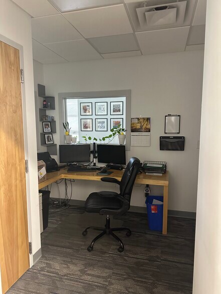 More Photos Of 2136 Remount Rd, Charlotte Loft Creative Space For Lease