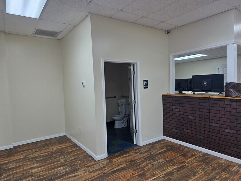 More Photos Of 1370 Us-80 Hwy E, Pooler Flex For Lease