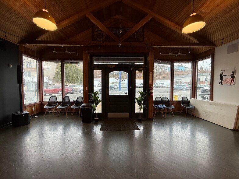 More Photos Of 120 W Boylston St, Worcester Freestanding For Sale