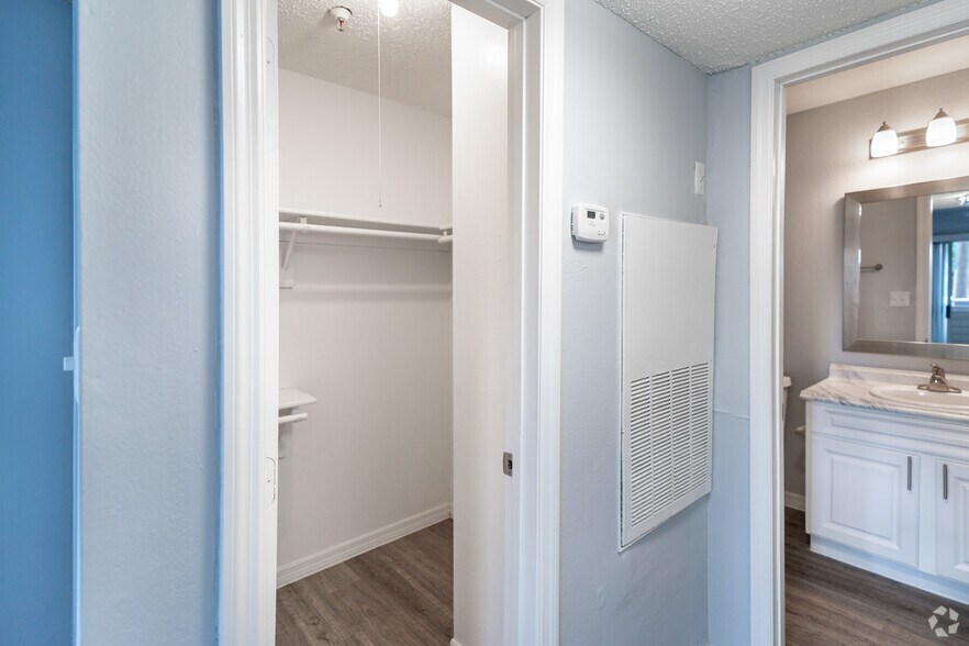 More Photos Of 4610 N Armenia Ave, Tampa Apartments For Sale