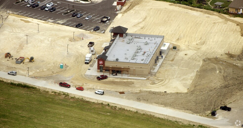 More Photos Of 7685 Crile Rd, Concord Township Storefront For Lease