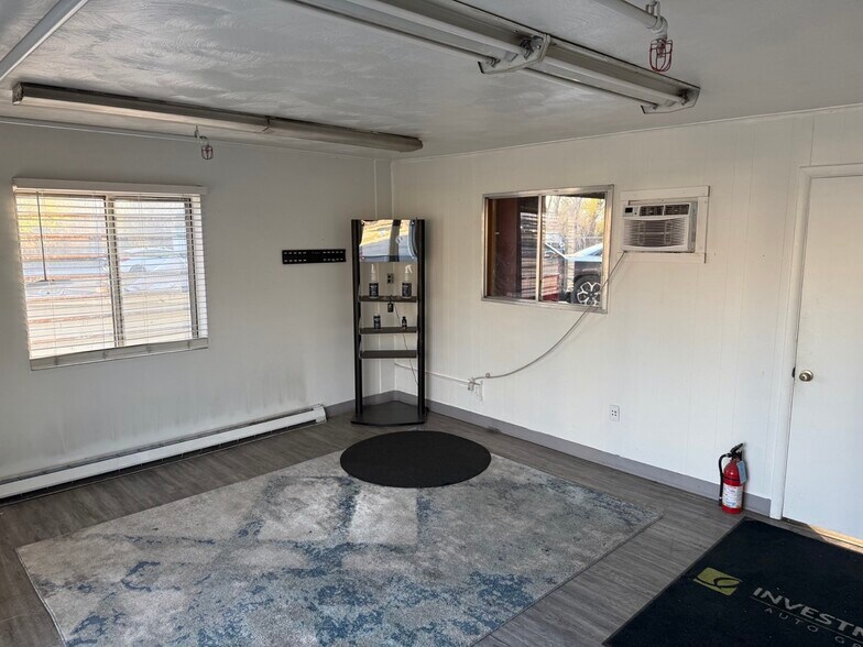 More Photos Of 2021 N Redwood Rd, Salt Lake City Warehouse For Lease