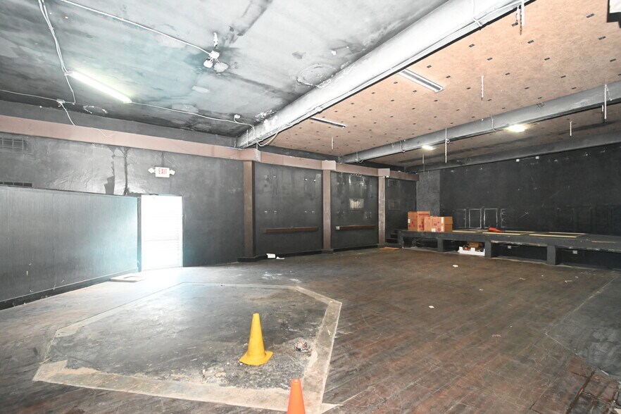 More Photos Of 47 W Amelia St, Orlando Bar For Sale