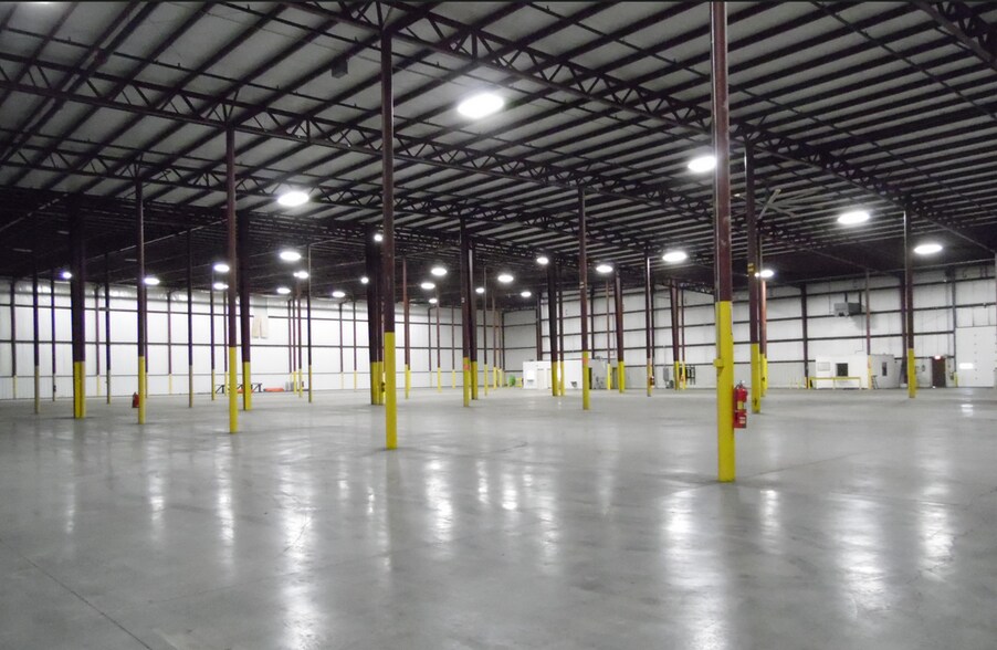 Primary Photo Of 1840 W Spencer St, Appleton Industrial For Sale