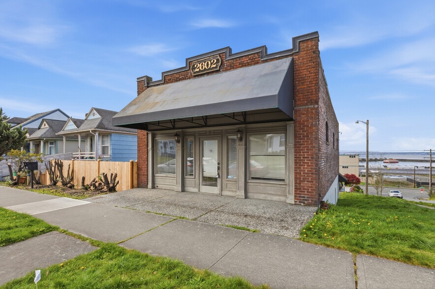 More Photos Of 2602 Grand Ave, Everett Office For Sale